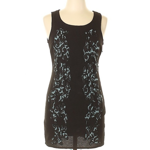 Sparkle and Fade S black/blue keyhole back sleeveless shift dress‎